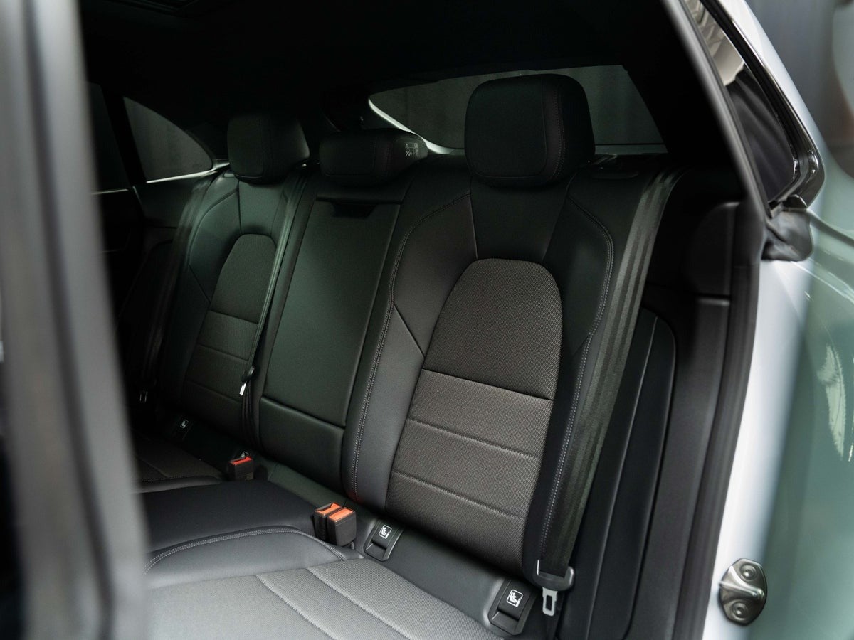 Gallery image 17 of 18