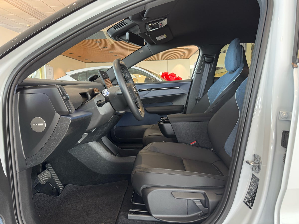 Volvo EX30 Extended Range Plus billede 8