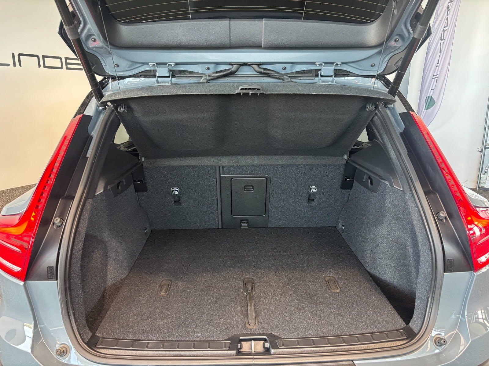 Volvo XC40 P8 ReCharge Twin Ultimate 5d - 11