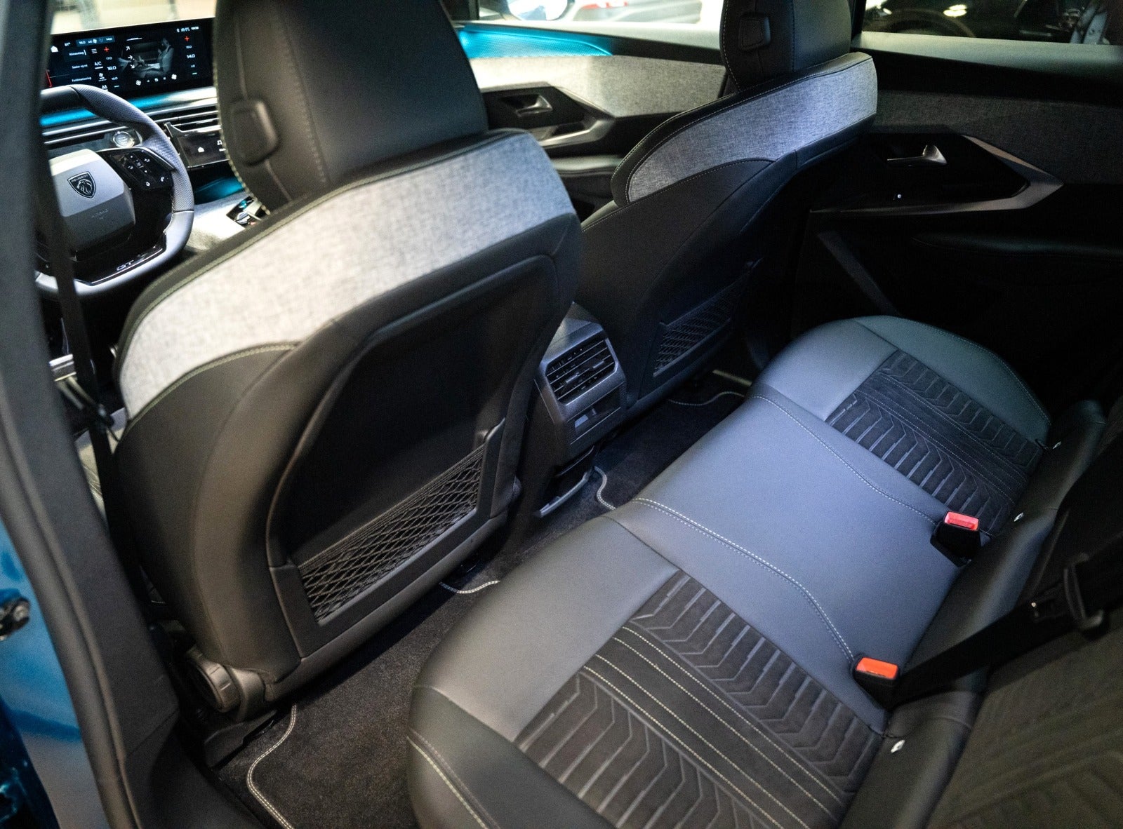 Billede af Peugeot e-3008 77 GT Pack