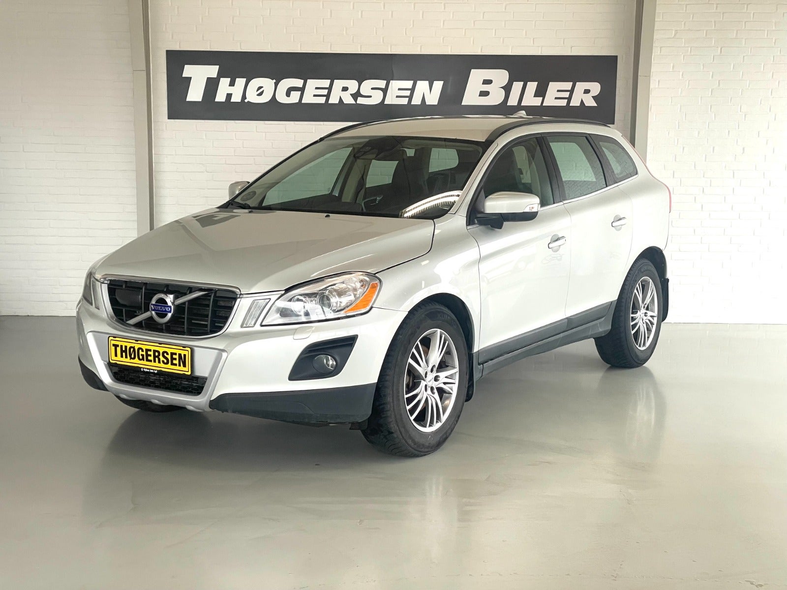 Volvo XC60 2,4 D5 163 Summun aut. AWD Van