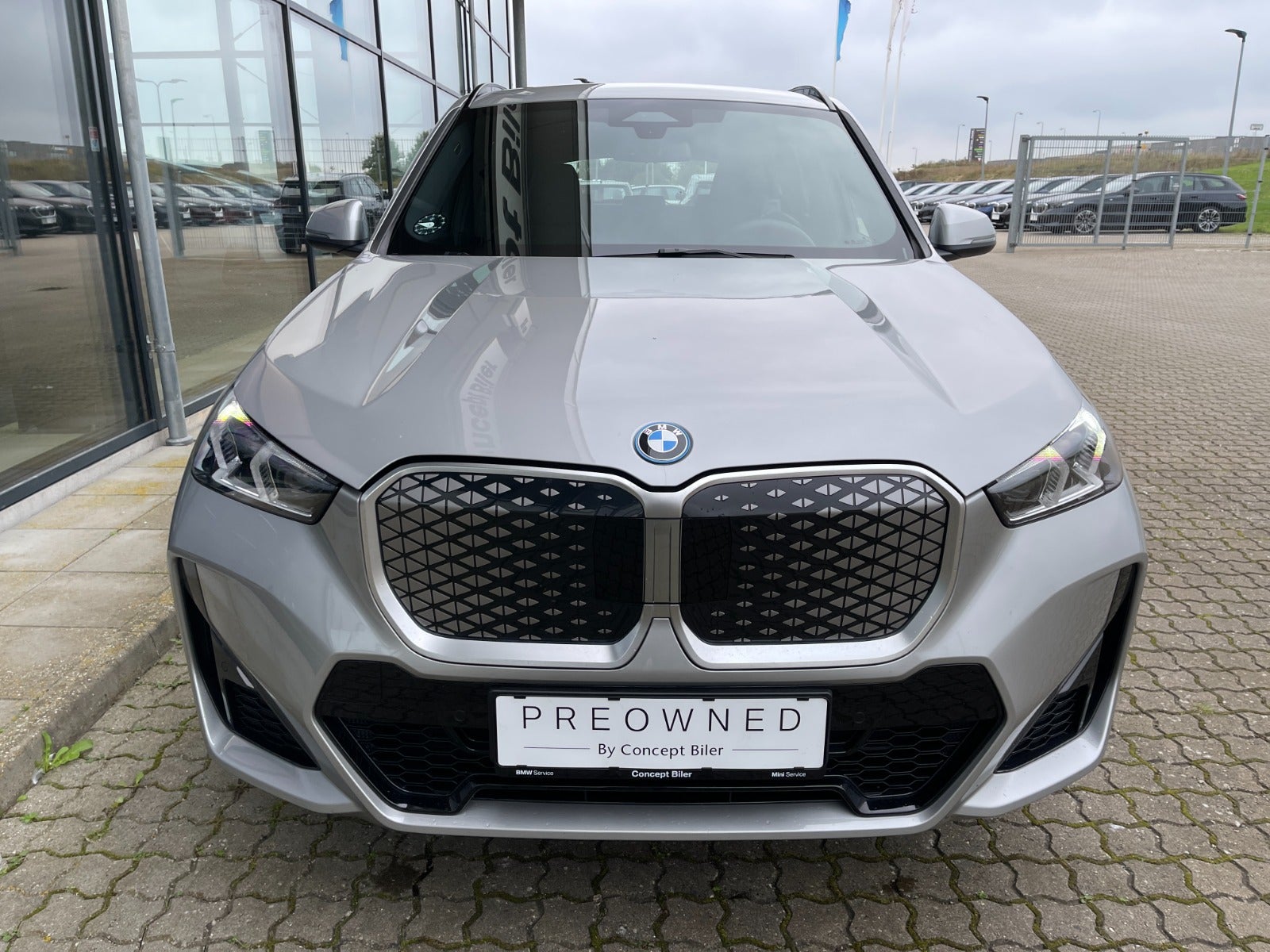 BMW iX1 eDrive20 M-Sport Premium 5d - 2