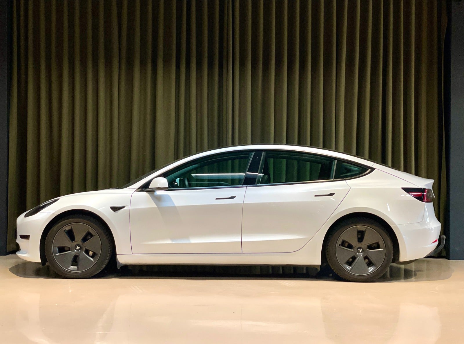Billede af Tesla Model 3  Standard Range+ RWD