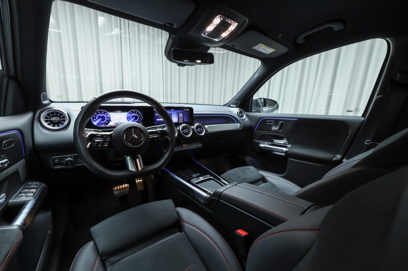 Mercedes-Benz EQB 250+ (4/8)