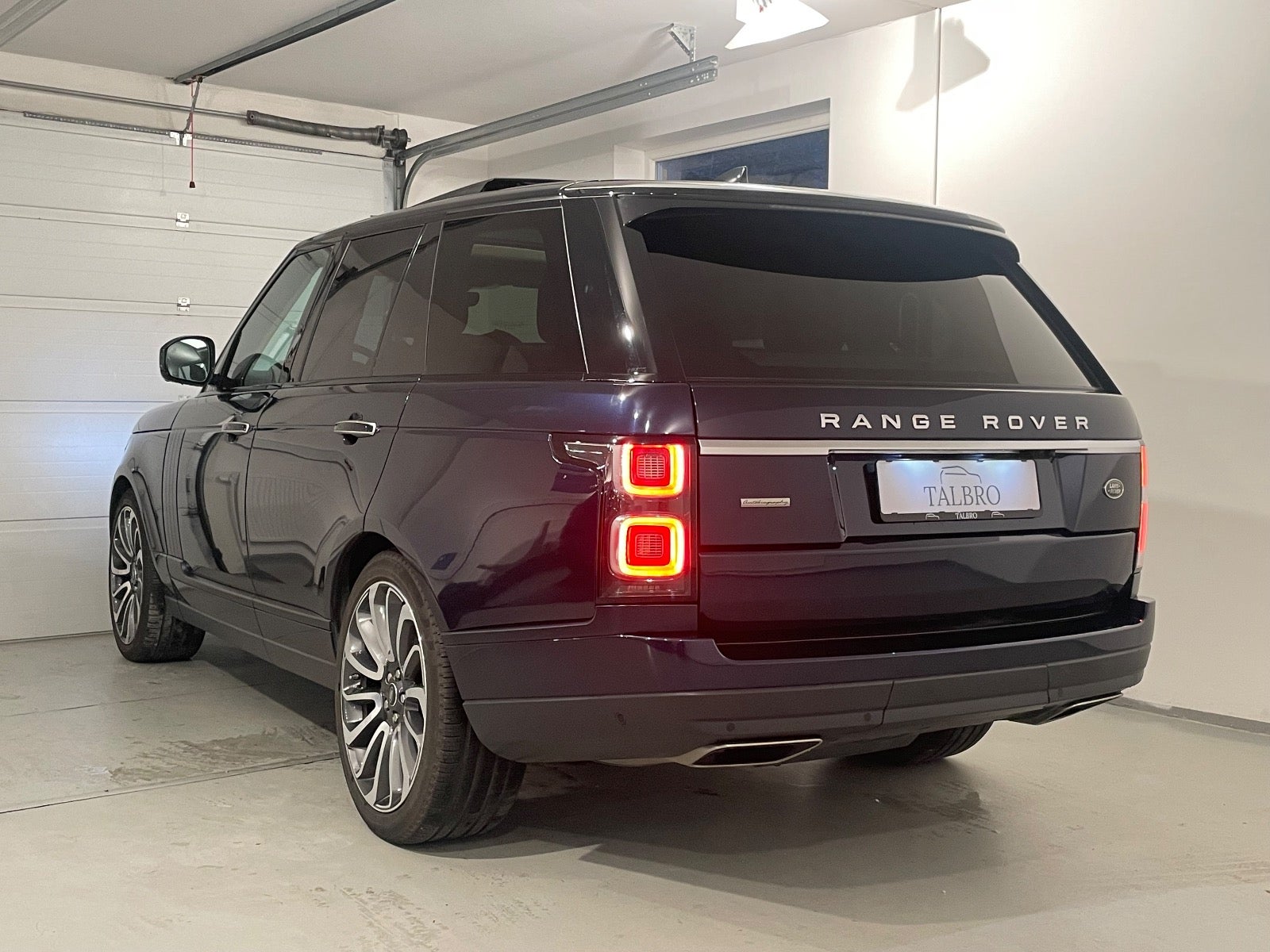 Land Rover – Range Rover