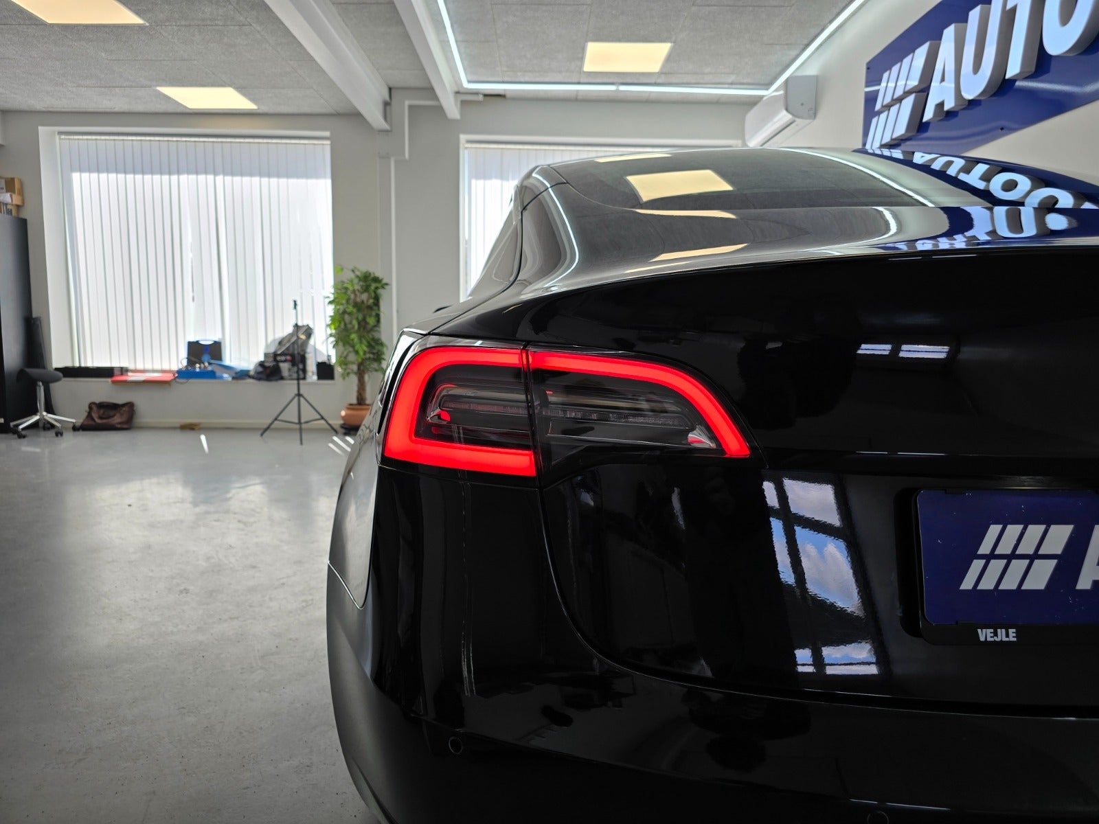 Billede af Tesla Model 3  Standard Range+ RWD