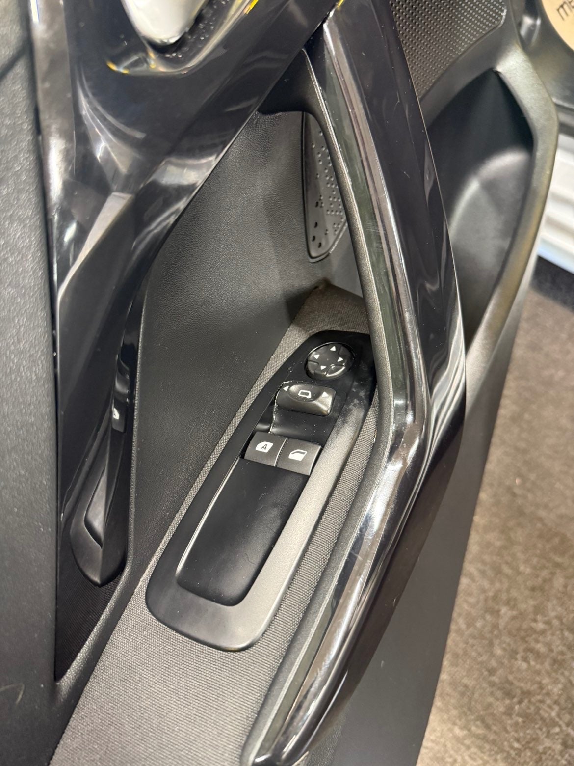 Billede af Peugeot 208 1,2 e-VTi 82 Active ESG