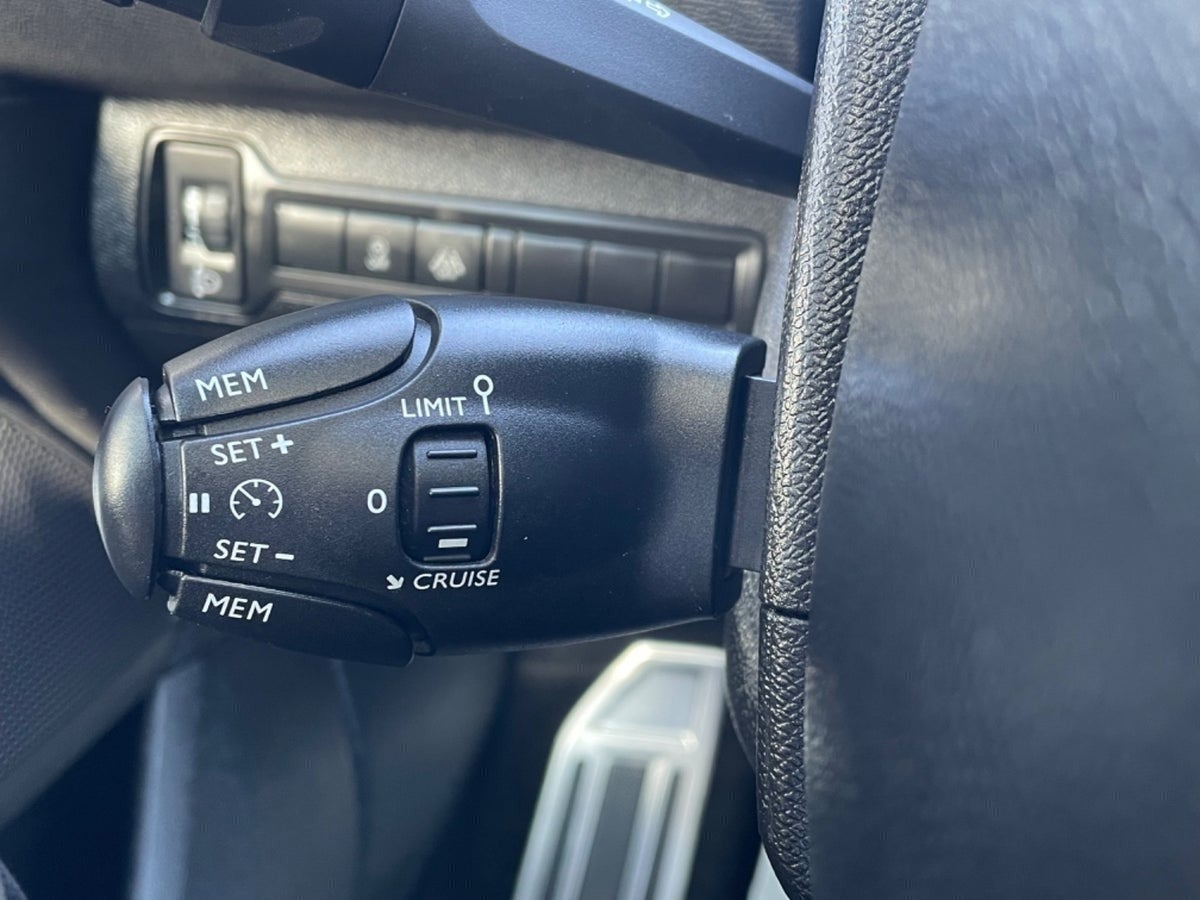 Billede af Peugeot 308 1,6 BlueHDi 120 Allure Sky SW