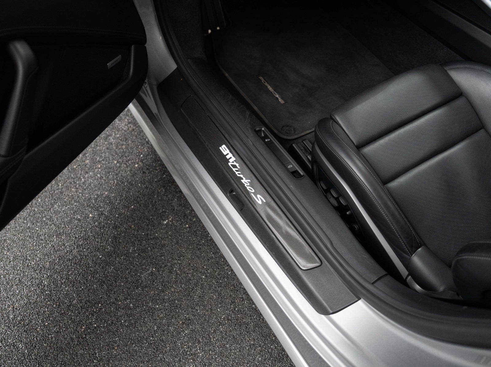 Gallery image 16 of 22