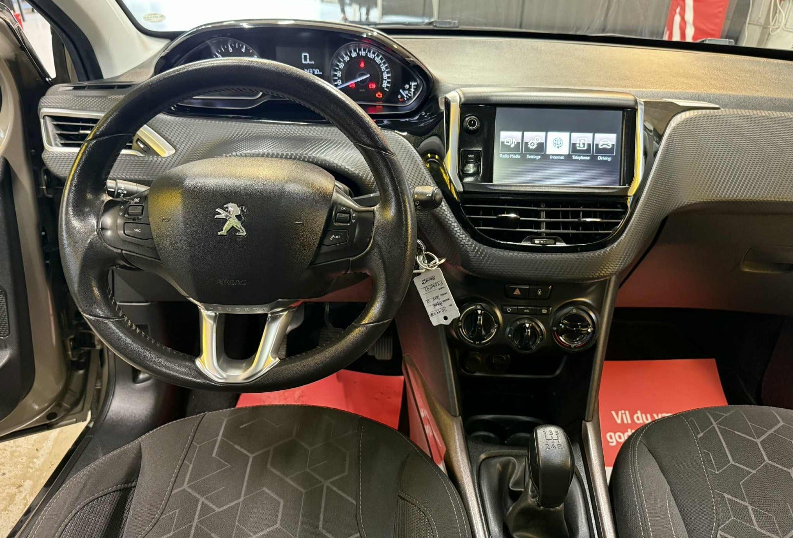 Billede af Peugeot 2008 1,2 e-THP 110 Active Sky
