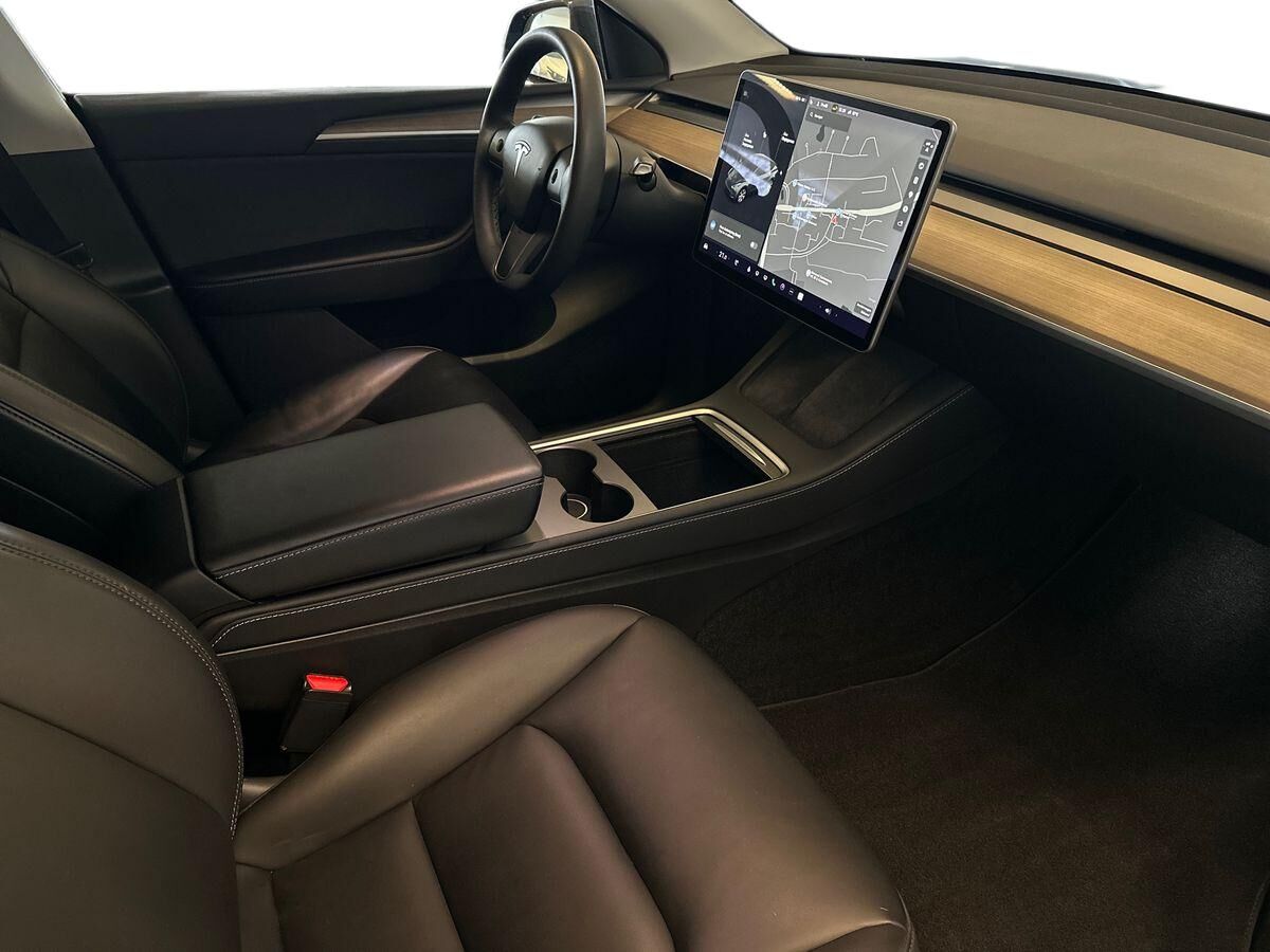 Tesla Model Y Long Range AWD billede 17