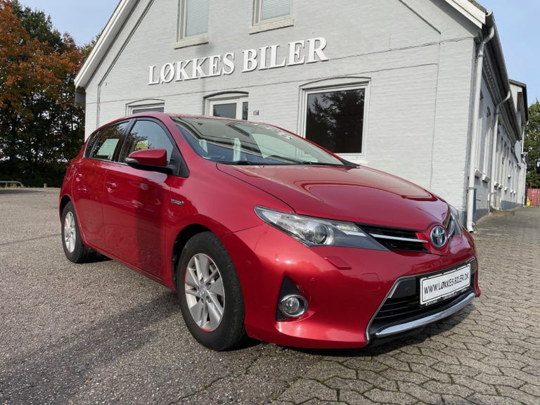 Toyota Auris Hybrid H2+ CVT