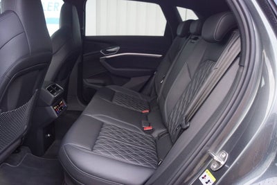 Audi e-tron S quattro