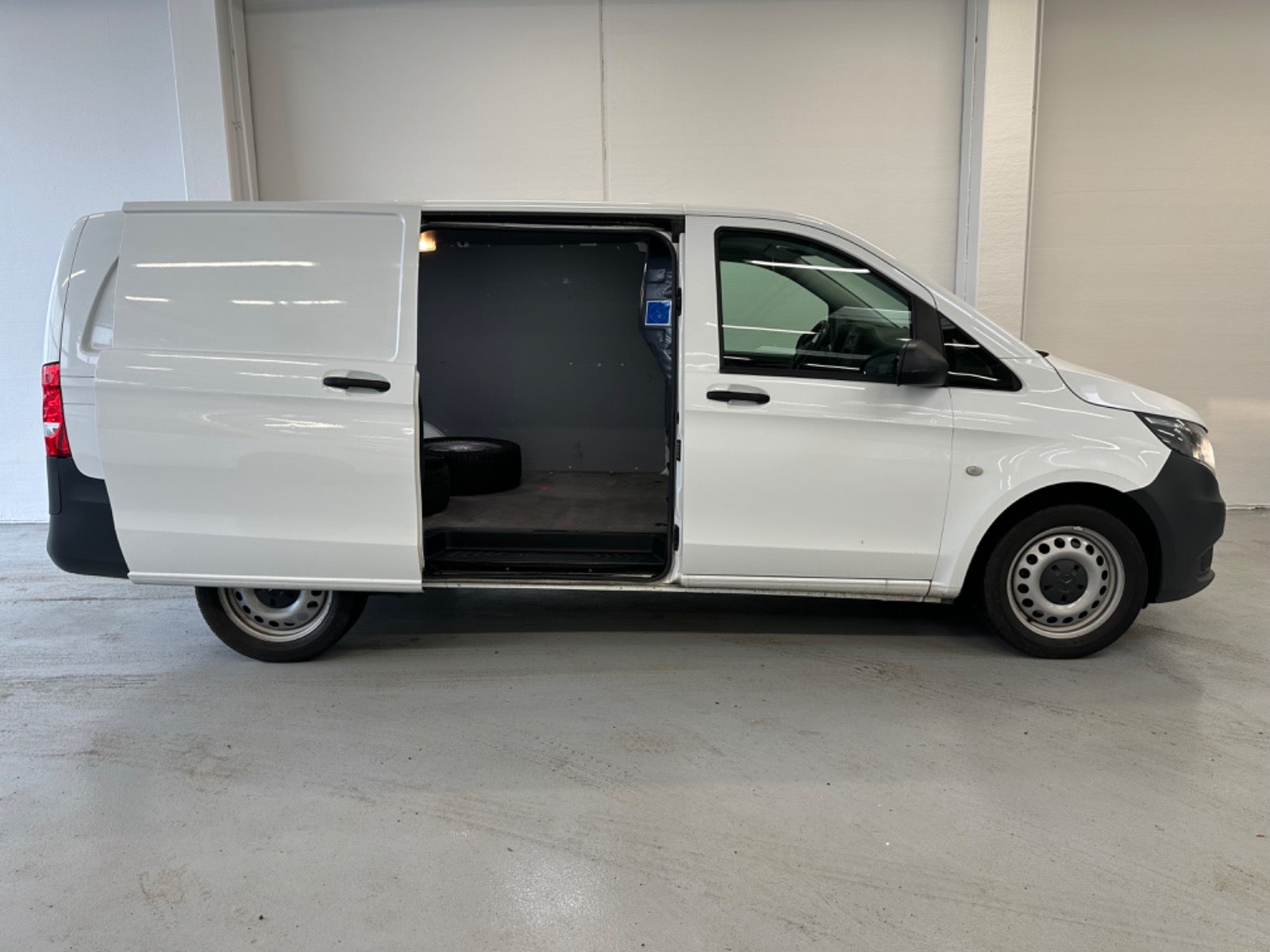 Billede af Mercedes Vito 114 2,2 CDi Kassevogn aut. L