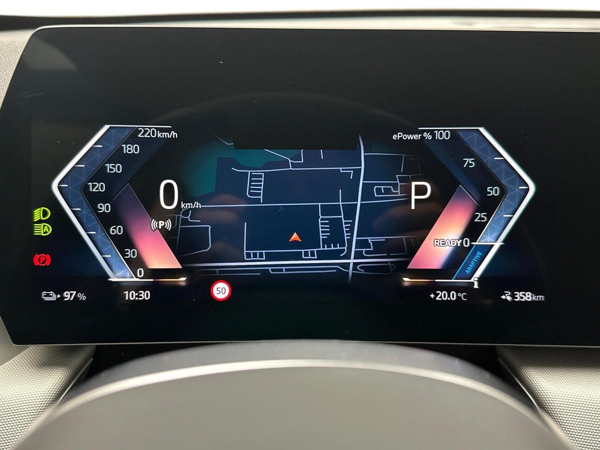 BMW iX1 xDrive30 billede 14