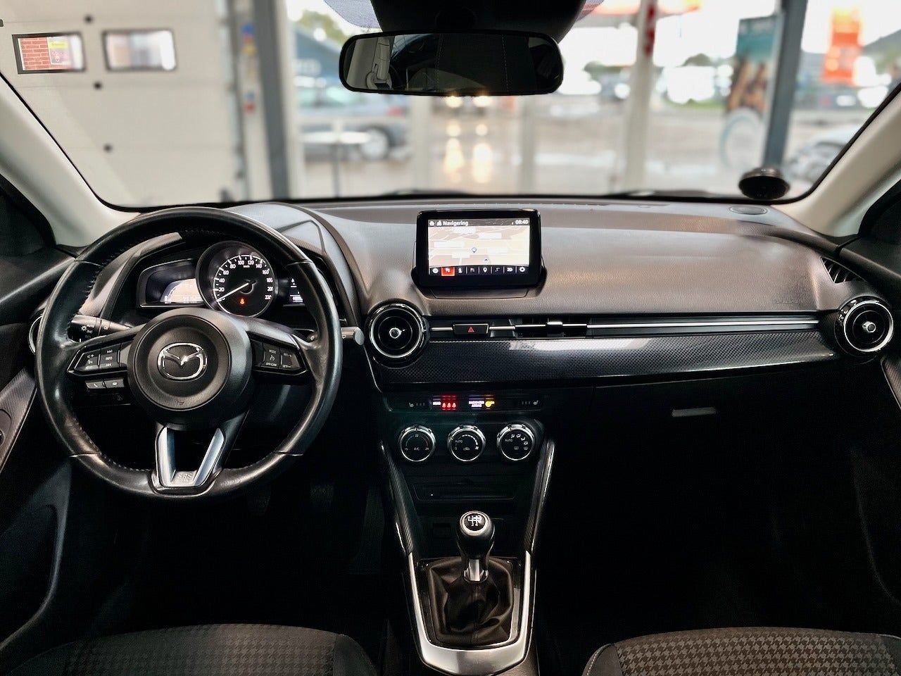 Mazda 2 2017