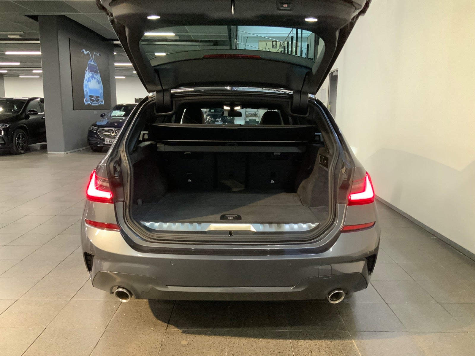 BMW 330e (6/8)