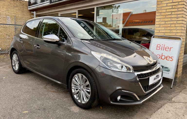 Peugeot 208 PureTech 82 Allure Sky