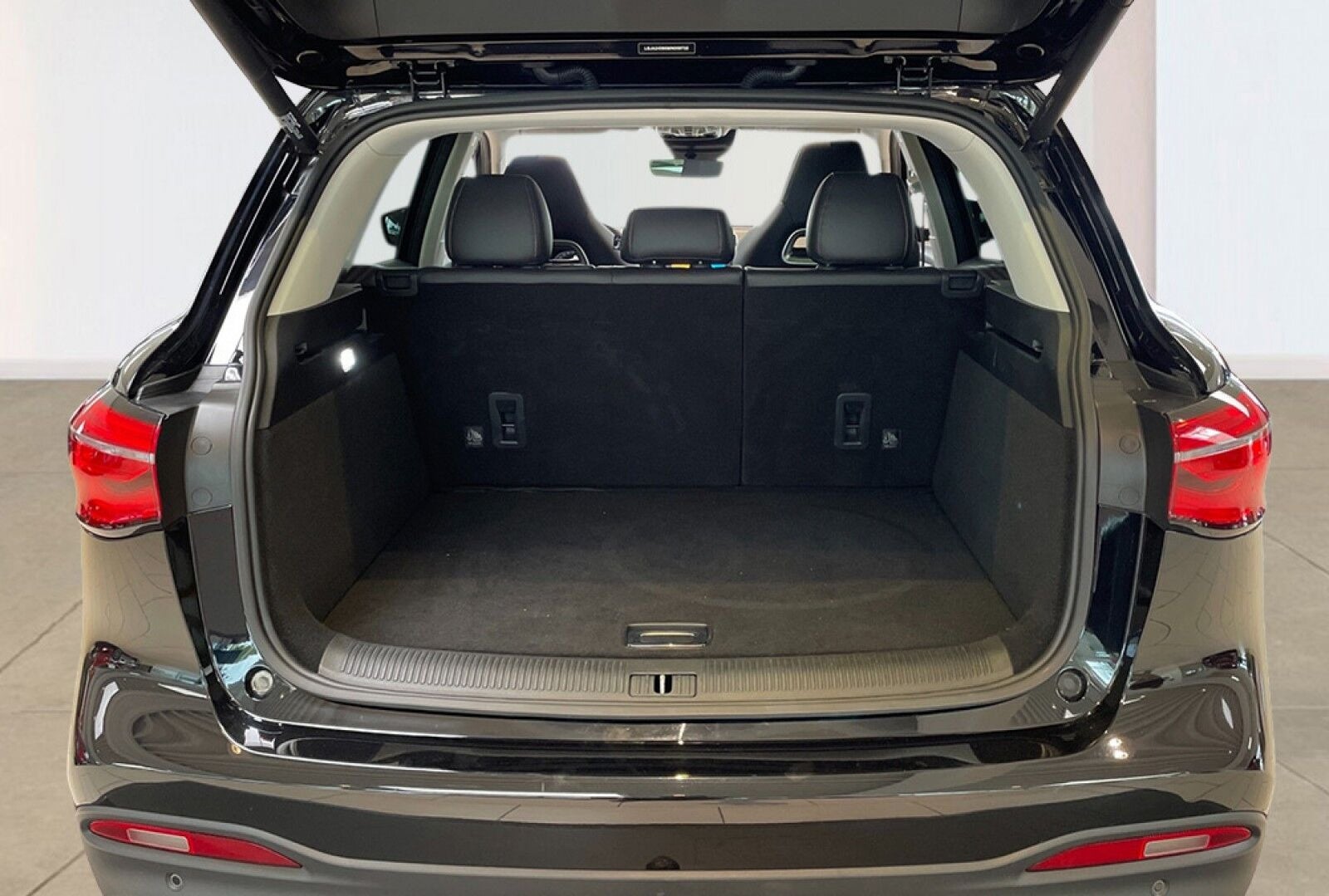 MG EHS PHEV Luxury