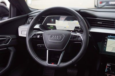 Audi e-tron S-line Sportback quattro