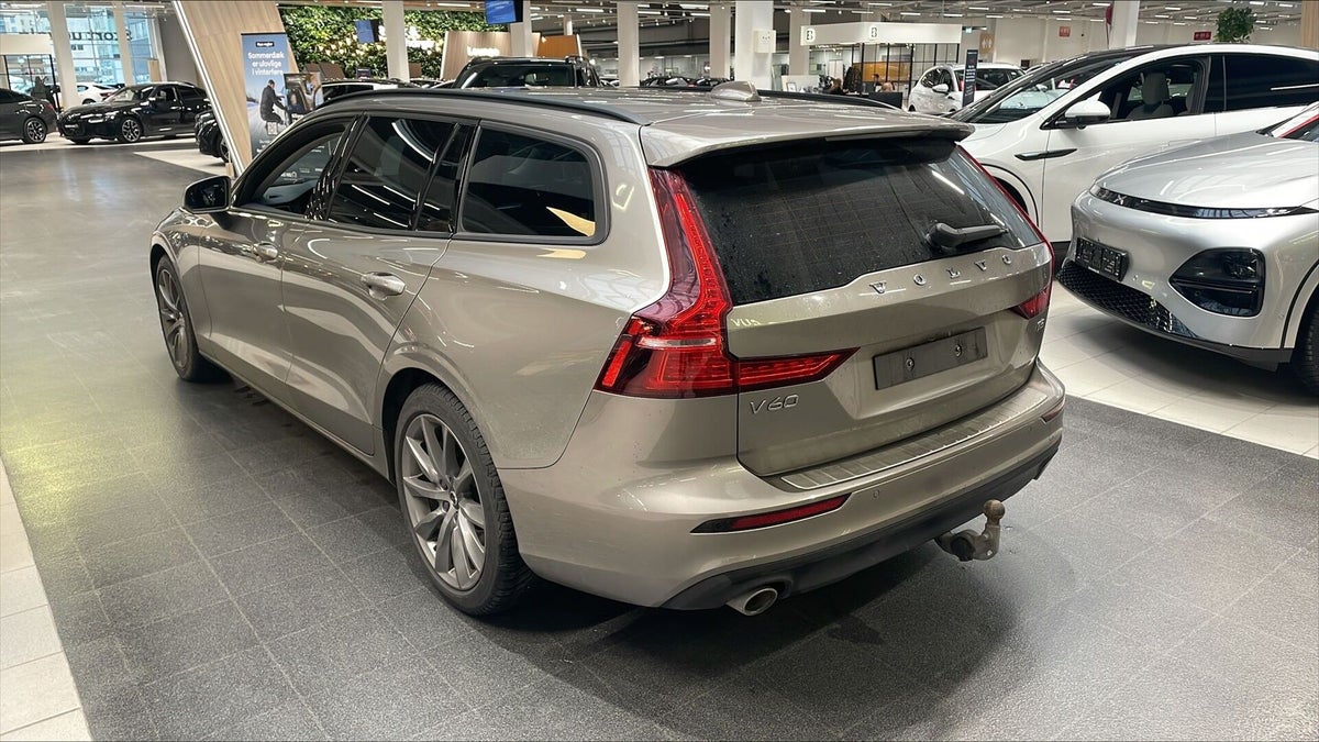 Volvo V60 T5 250 Momentum aut. billede 2