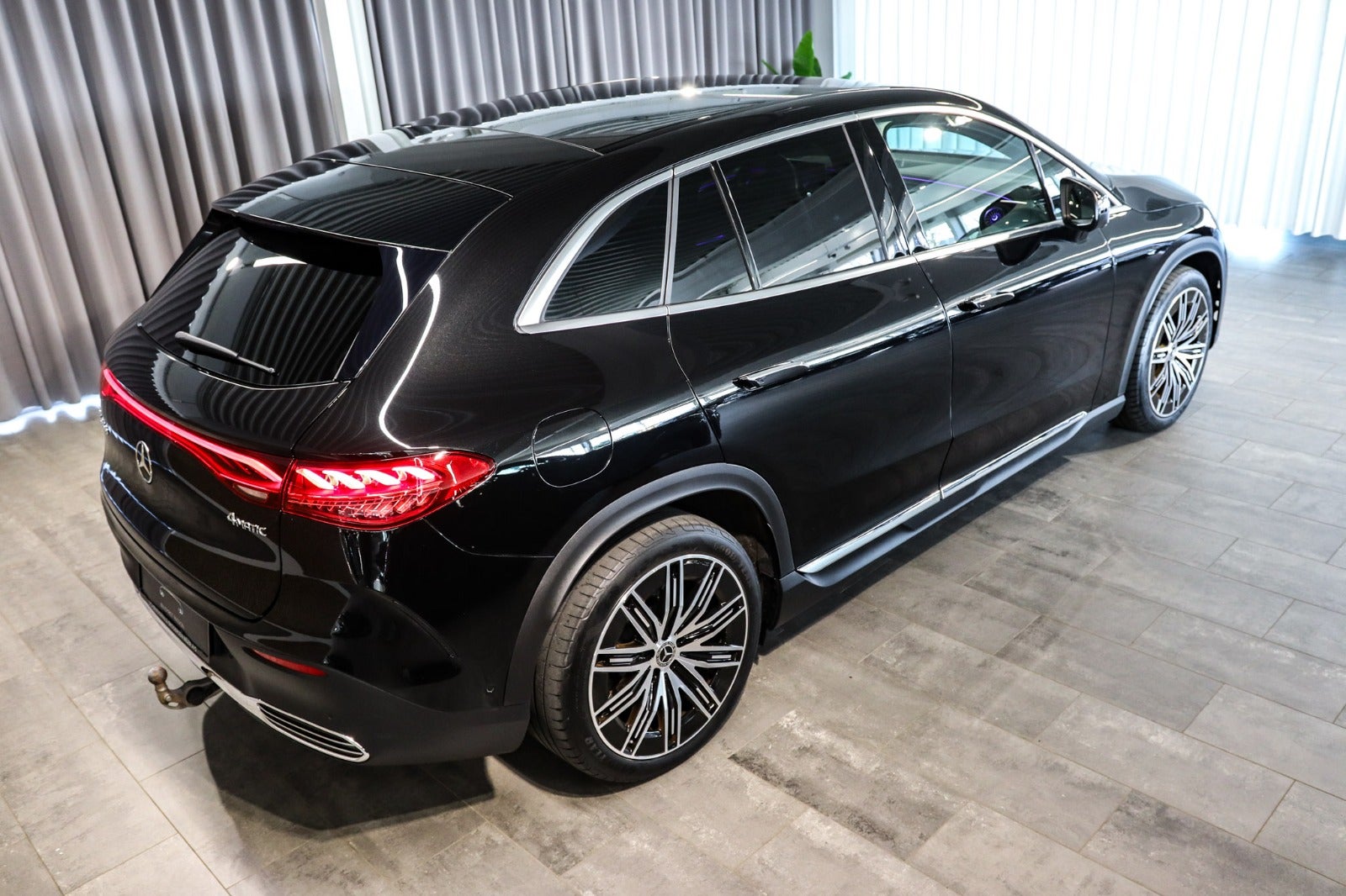 Billede af Mercedes EQE350 SUV  AMG Line 4Matic