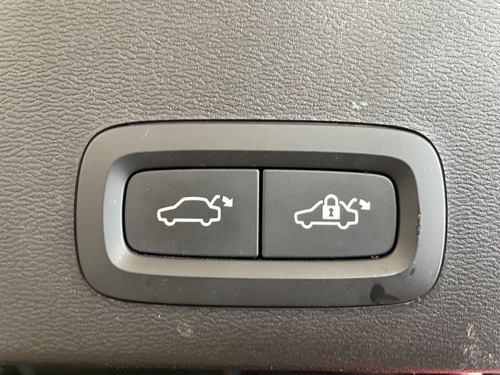 Volvo XC40 P6 ReCharge Plus