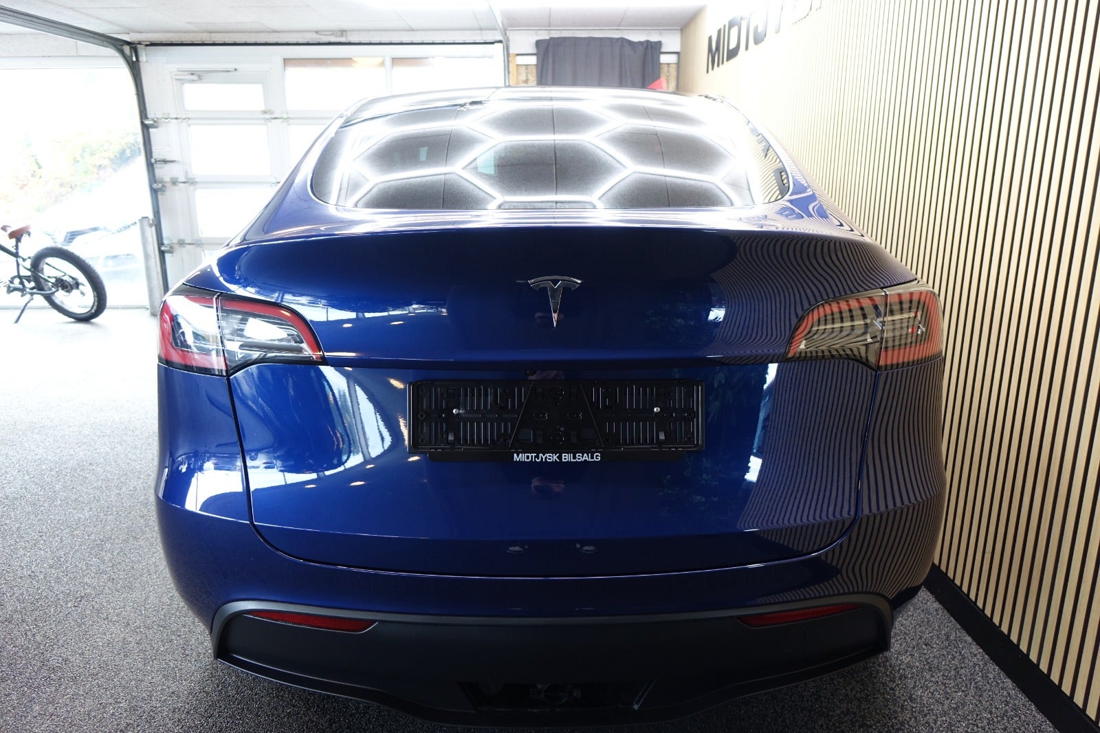 Tesla Model Y RWD