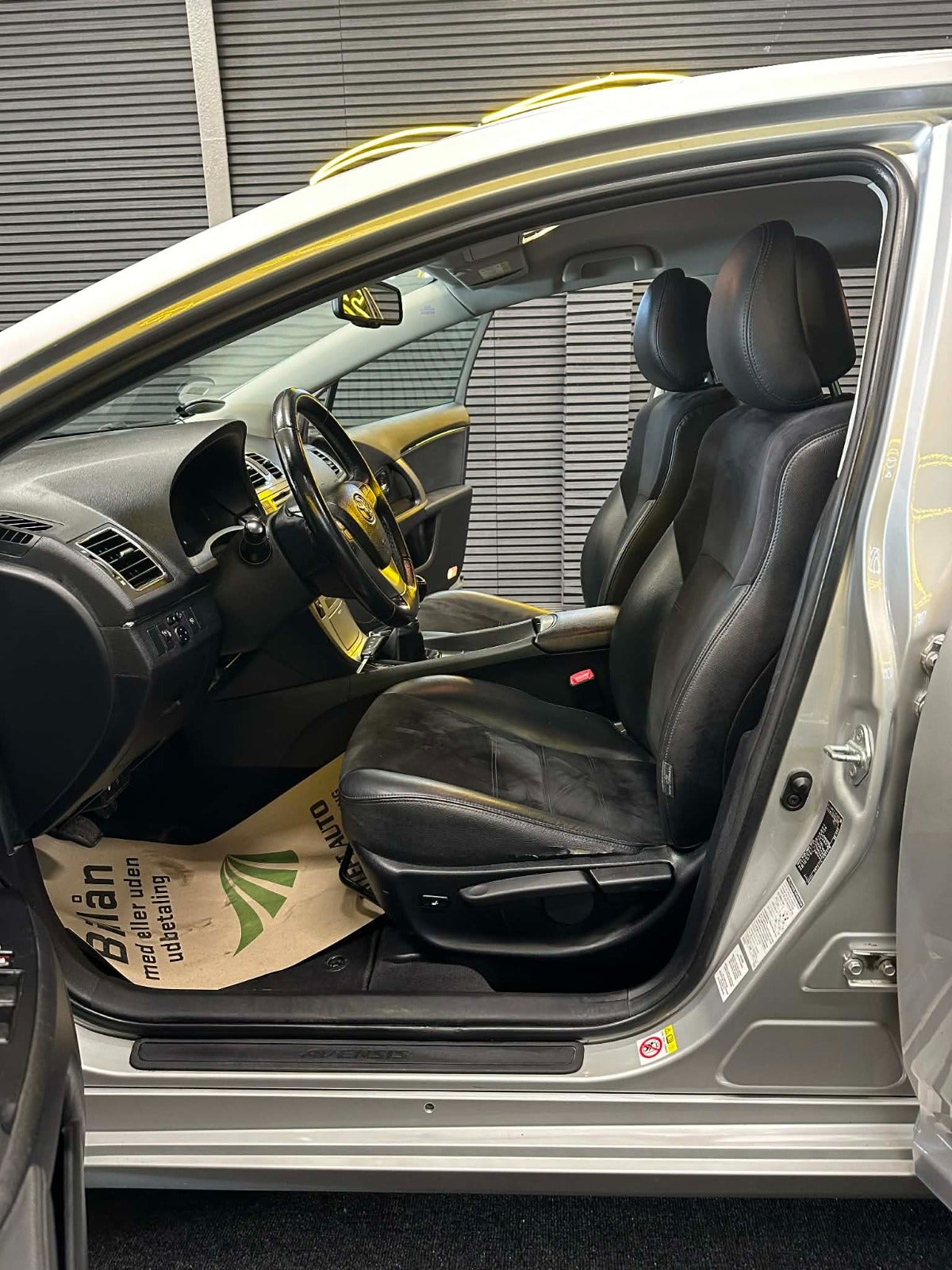 Billede af Toyota Avensis 1,8 VVT-i T2 Premium stc.