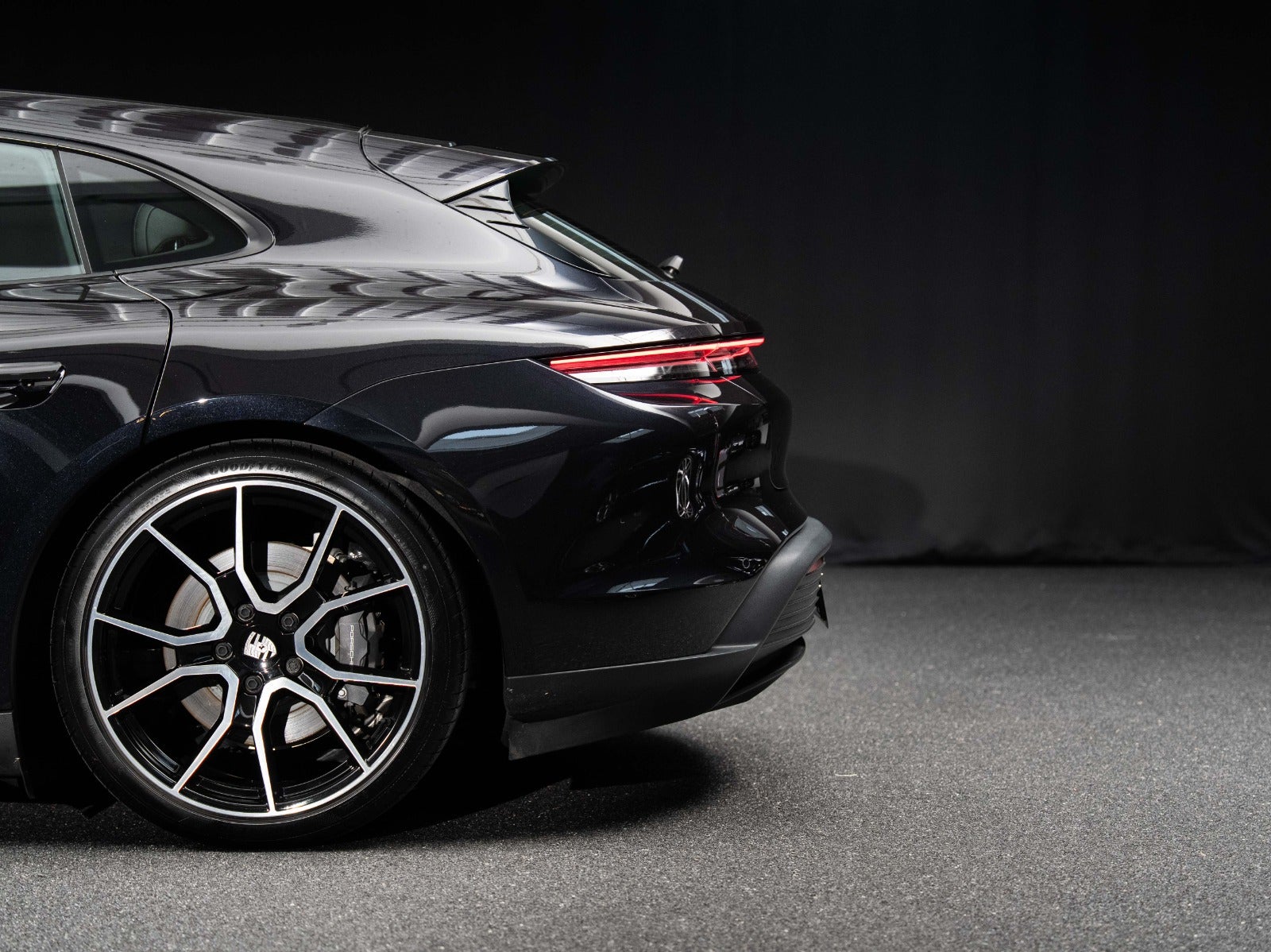 Gallery image 4 of 17