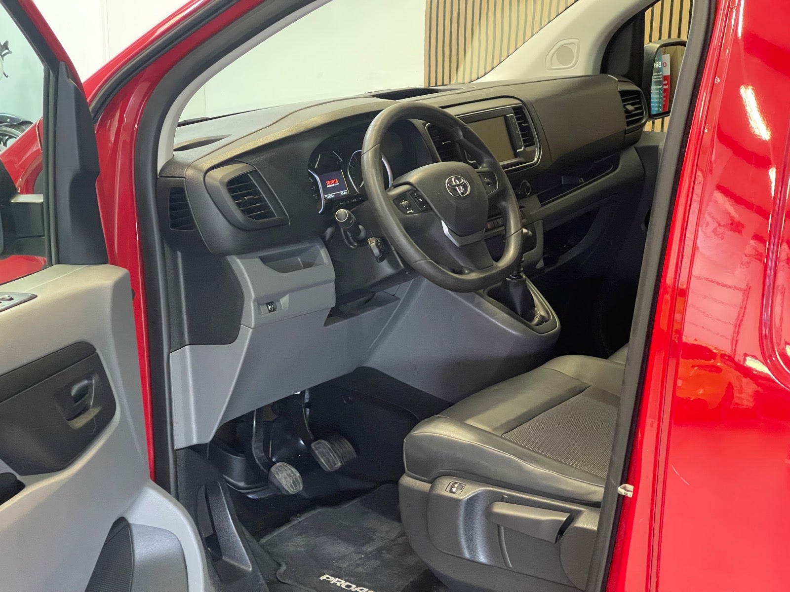 Billede af Toyota ProAce 2,0 D 120 Medium Comfort