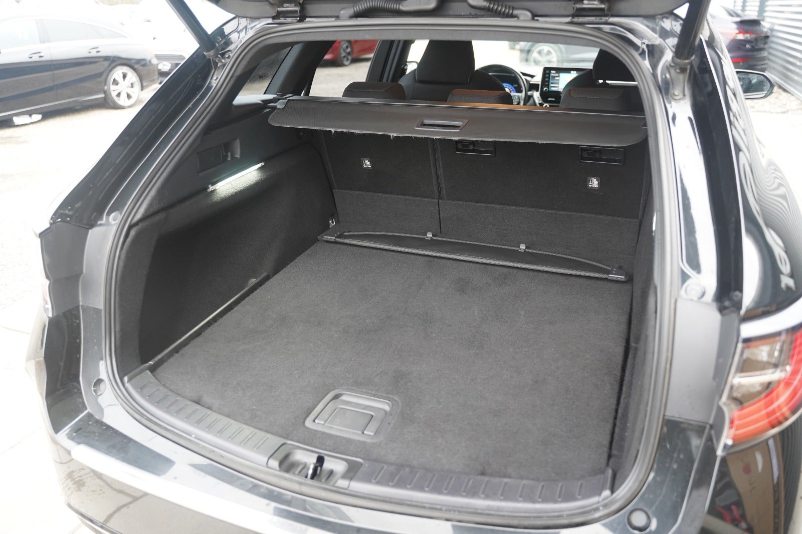 Billede af Toyota Corolla 2,0 Hybrid H3 Smart Touring Sports MDS