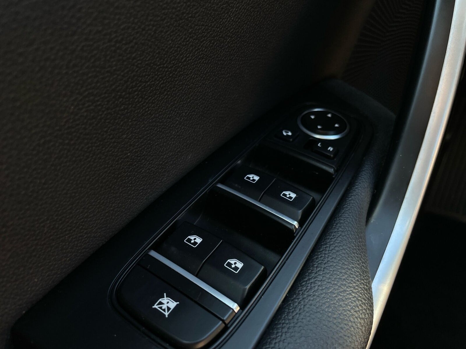 Kia XCeed PHEV Upgrade Intro DCT
