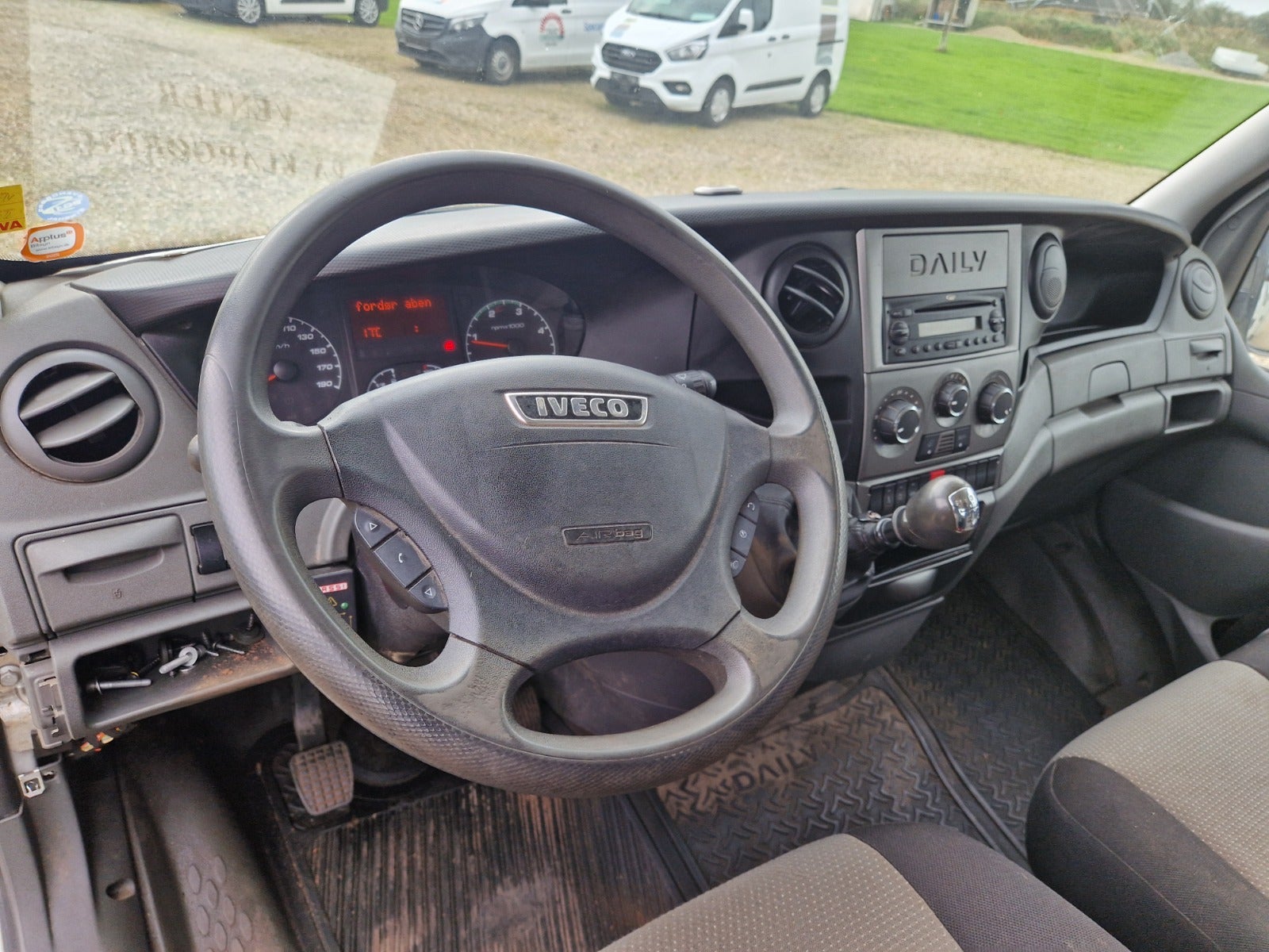 Billede af Iveco Daily 2,3 35S13 Mandskabsvogn m/lad
