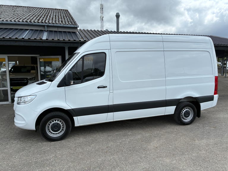 Mercedes Sprinter 317 CDi A2 Kassevogn aut. RWD