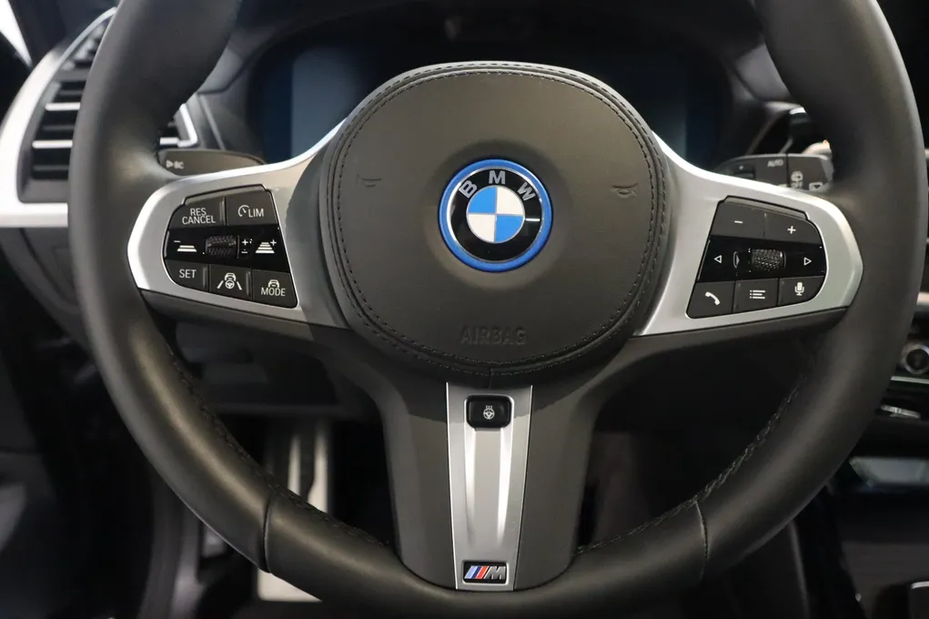 BMW iX3 Charged M-Sport