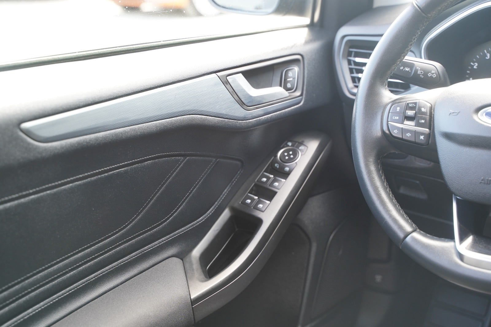 Billede af Ford Focus 1,0 EcoBoost Active Business stc.