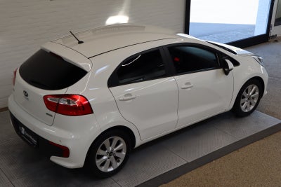 Kia Rio CVVT Attraction