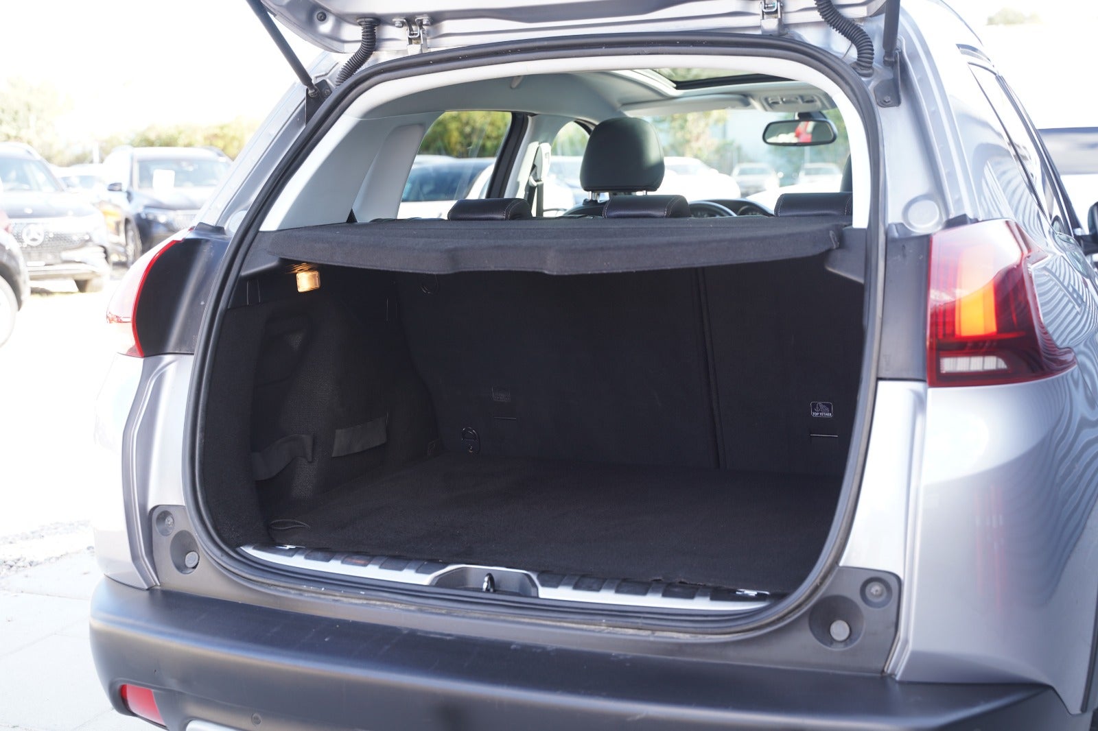 Billede af Peugeot 2008 1,6 BlueHDi 100 Selection Sky