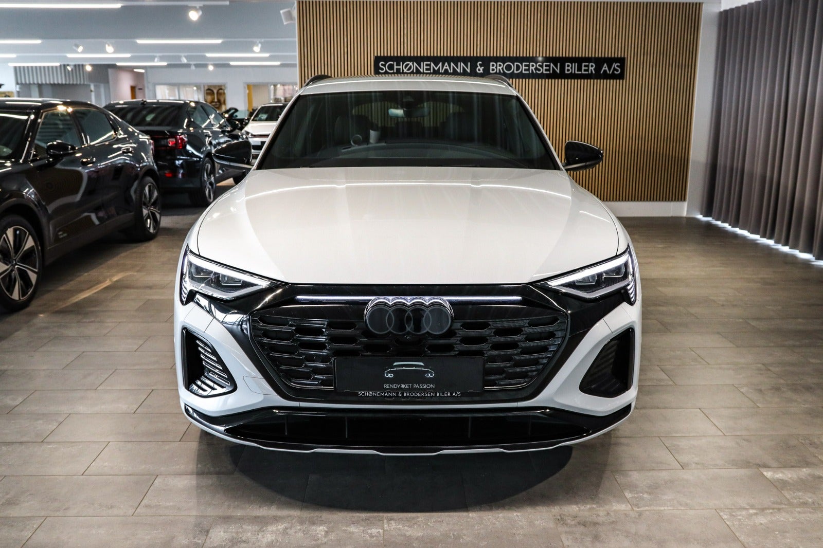 Billede af Audi Q8 e-tron 55 S-line quattro