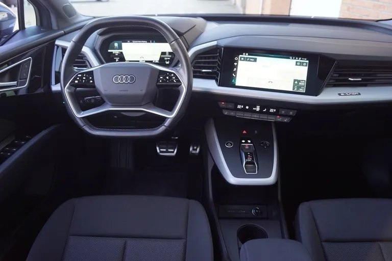 Audi Q4 e-tron S-line