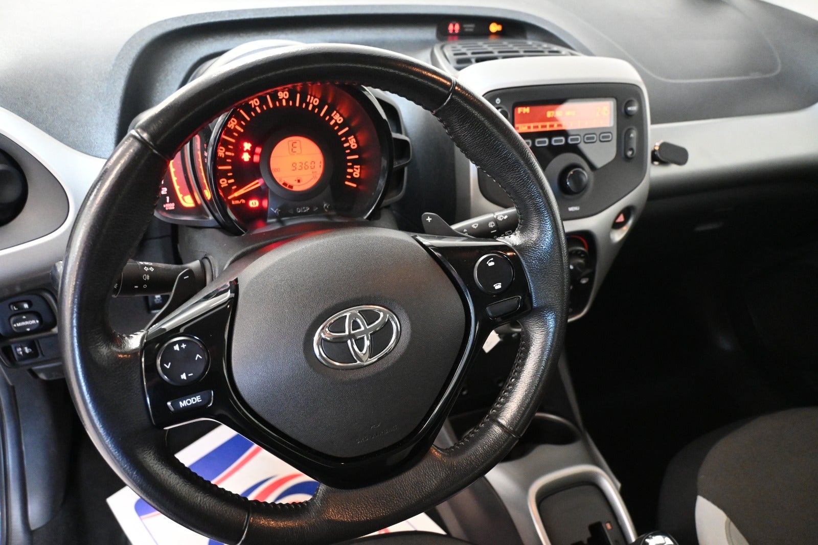 Toyota Aygo VVT-i x-plore x-shift