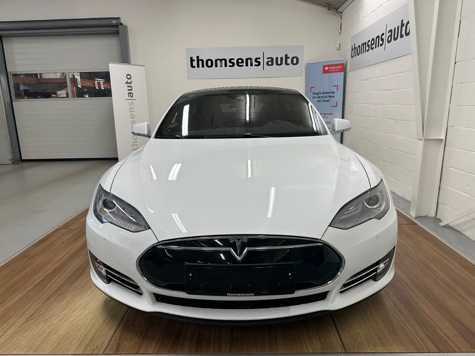 Tesla Model S 2016