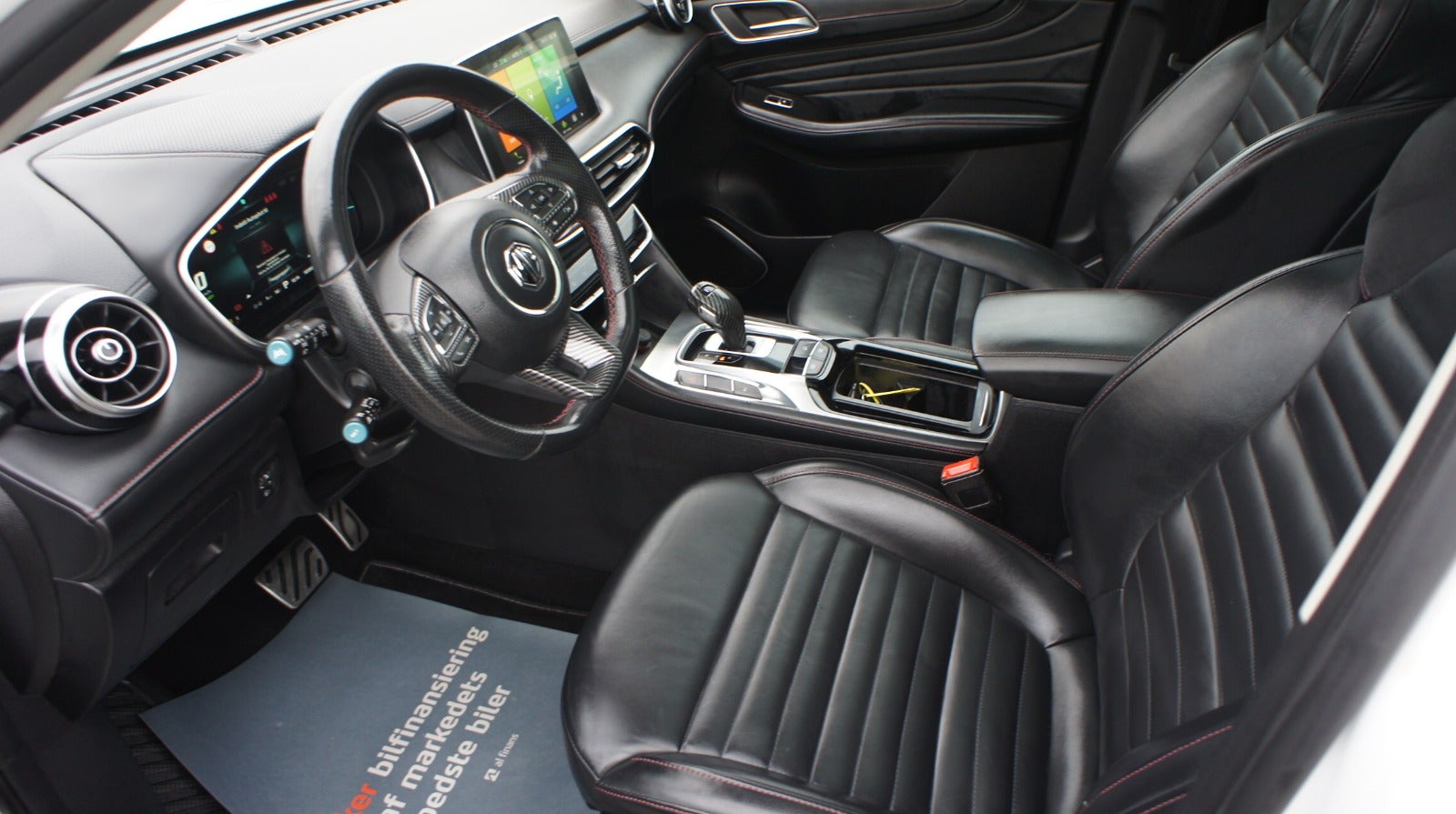 MG EHS PHEV Luxury
