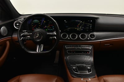 Mercedes E300 de AMG Line Night Edition stc. aut.