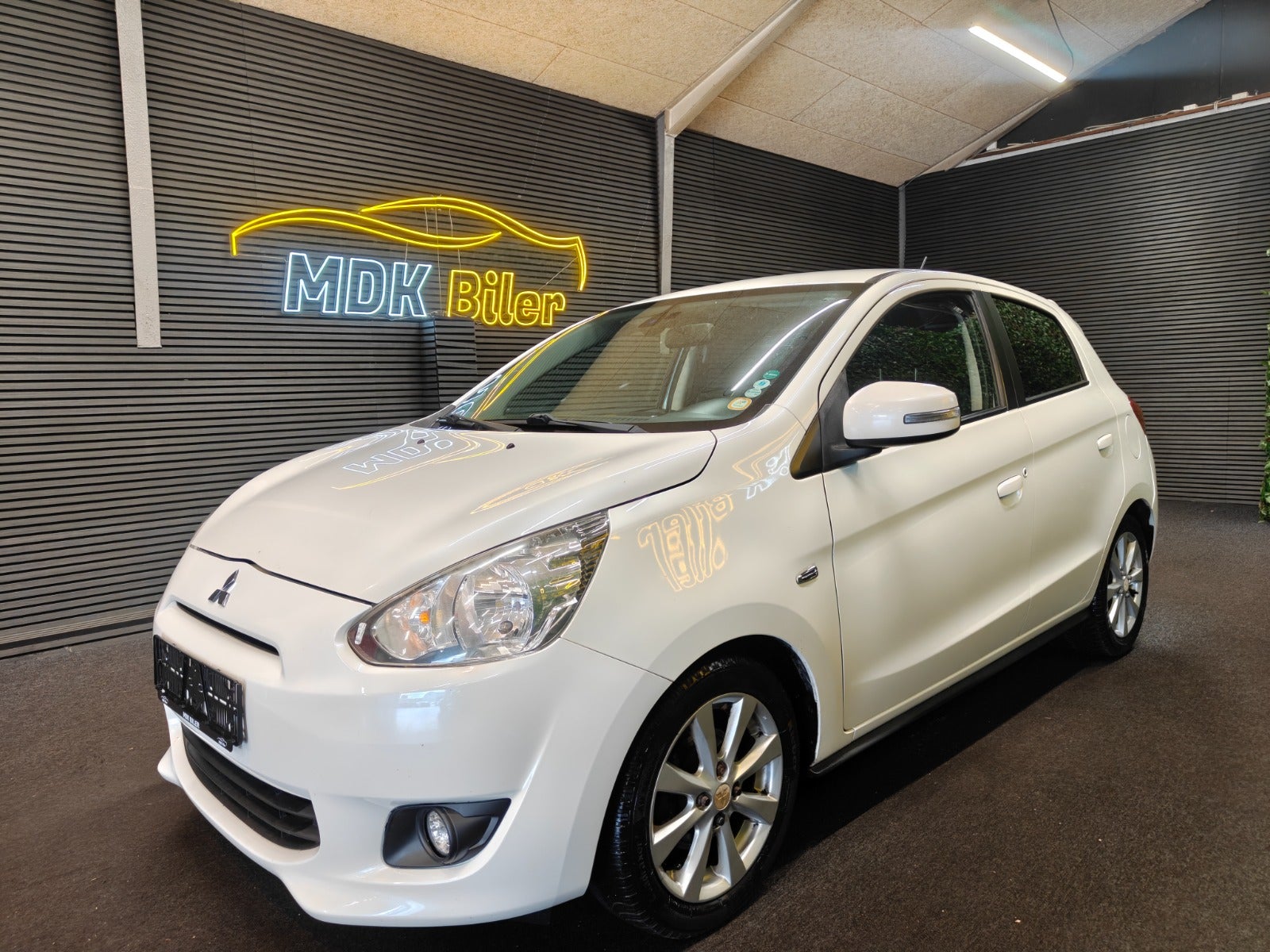 Billede af Mitsubishi Space Star 1,2 Black & White