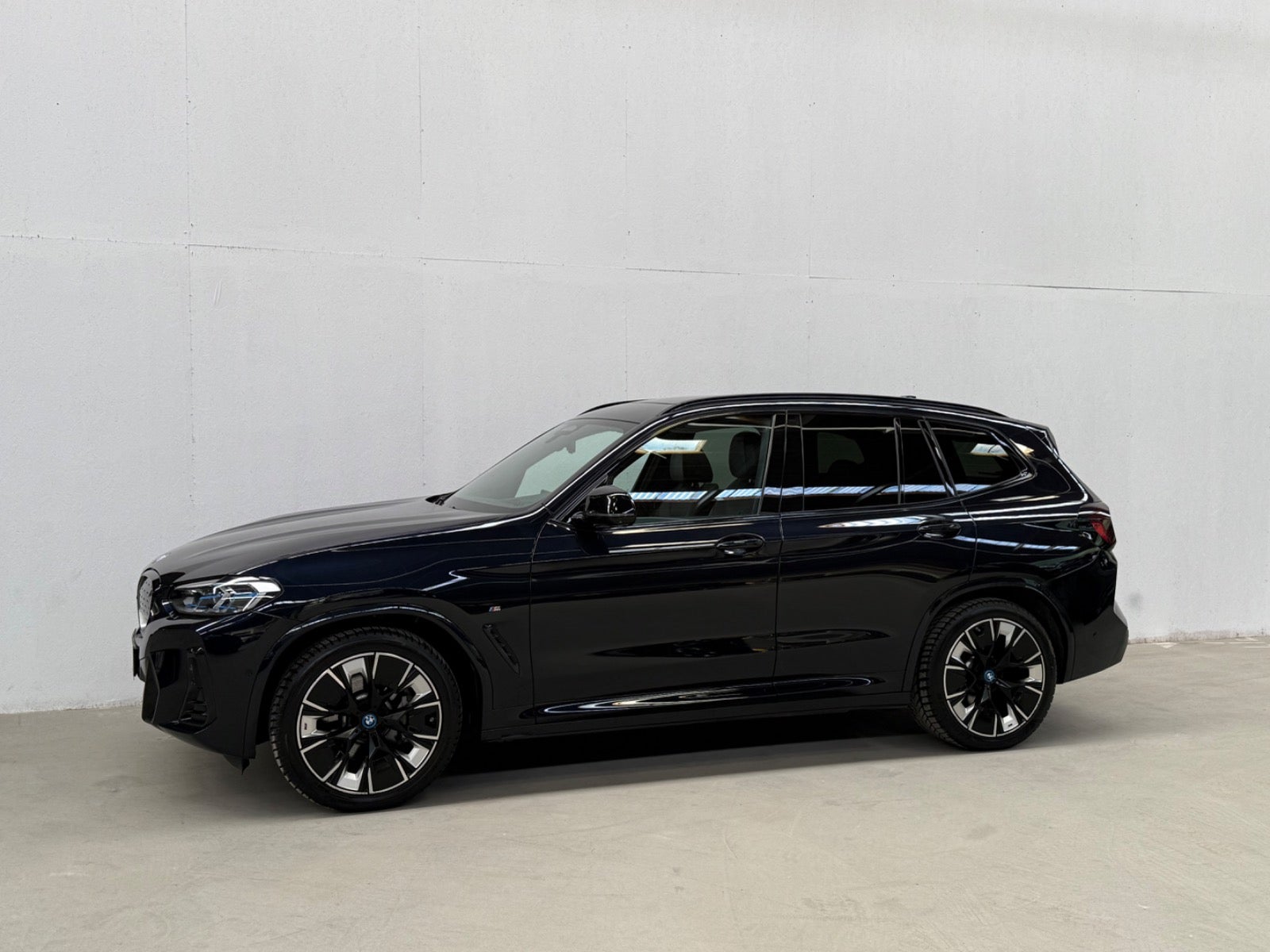 BMW iX3 Charged Plus M-Sport A
