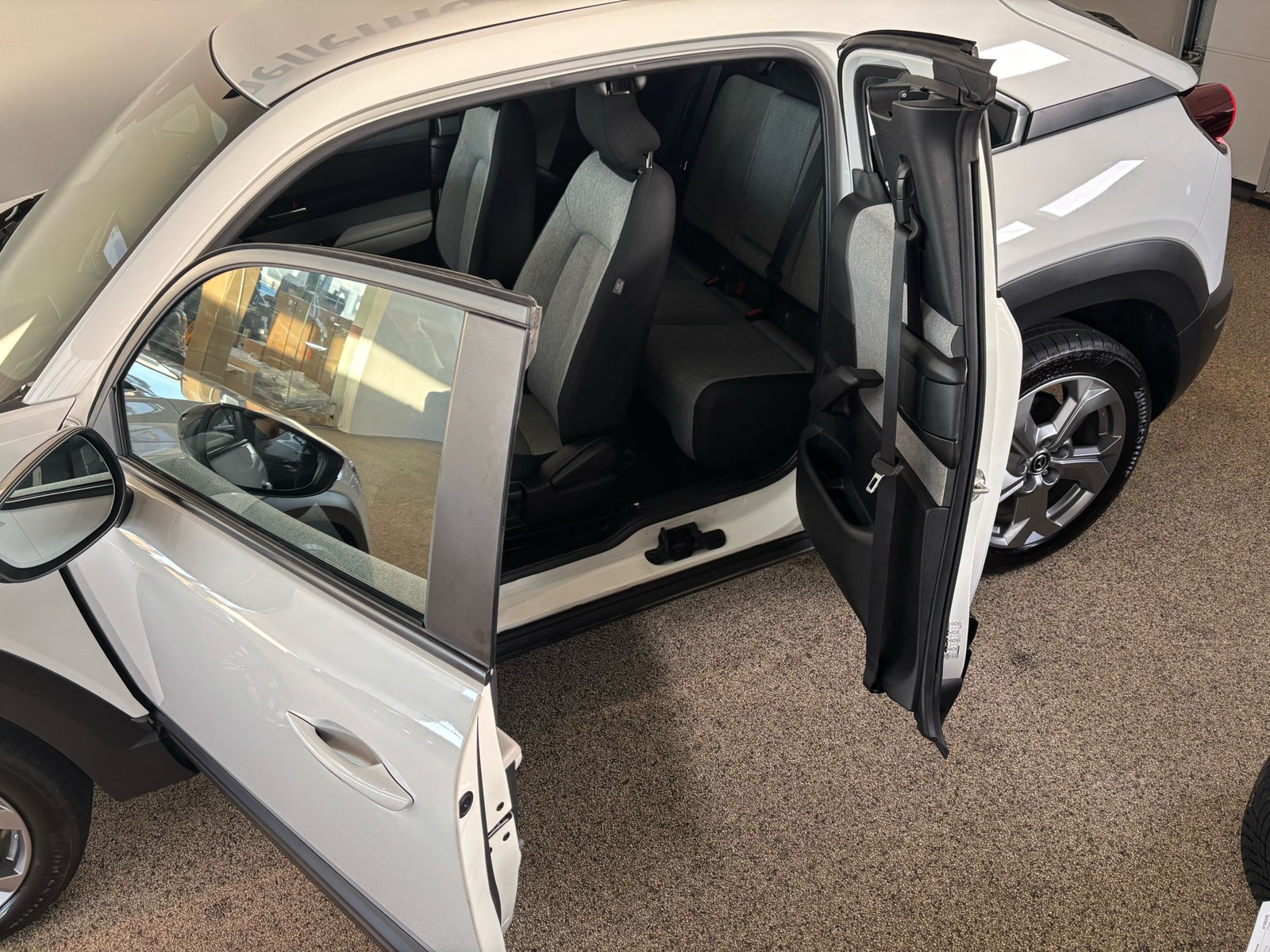 Mazda MX-30 e-SkyActiv Cosmo