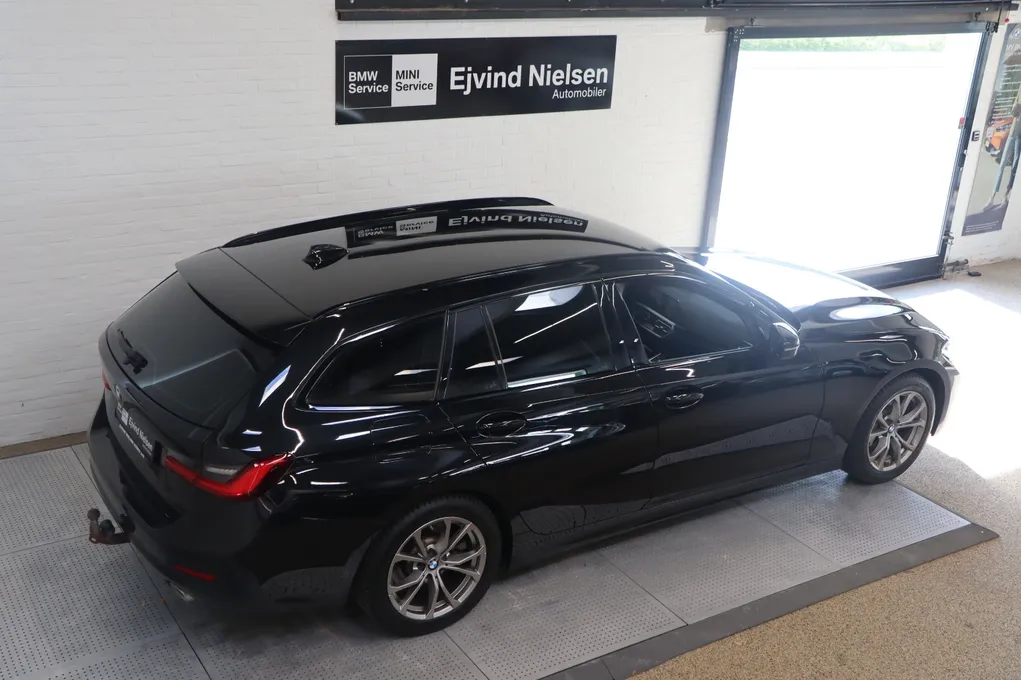 BMW 330e Touring Sport Line aut.
