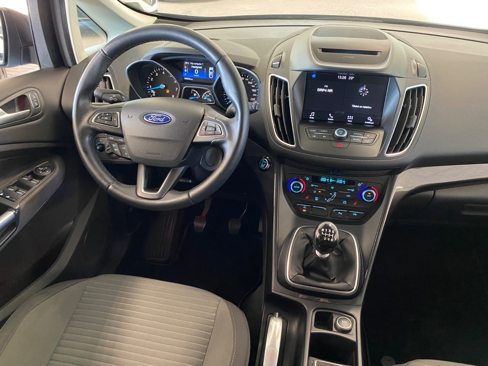 Ford C-MAX SCTi 125 Titanium – 11